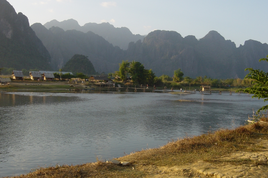 Day 1 - I fall in Love With Vang Vieng : Laos (Dec'04) 16