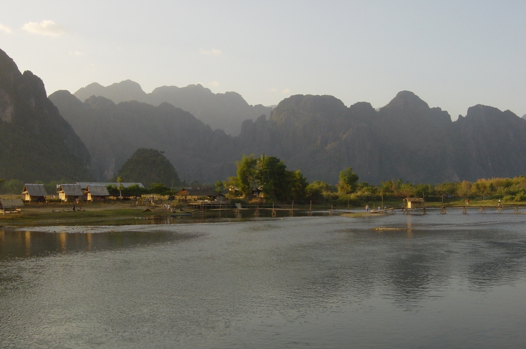 Day 1 - I fall in Love With Vang Vieng : Laos (Dec'04) 18