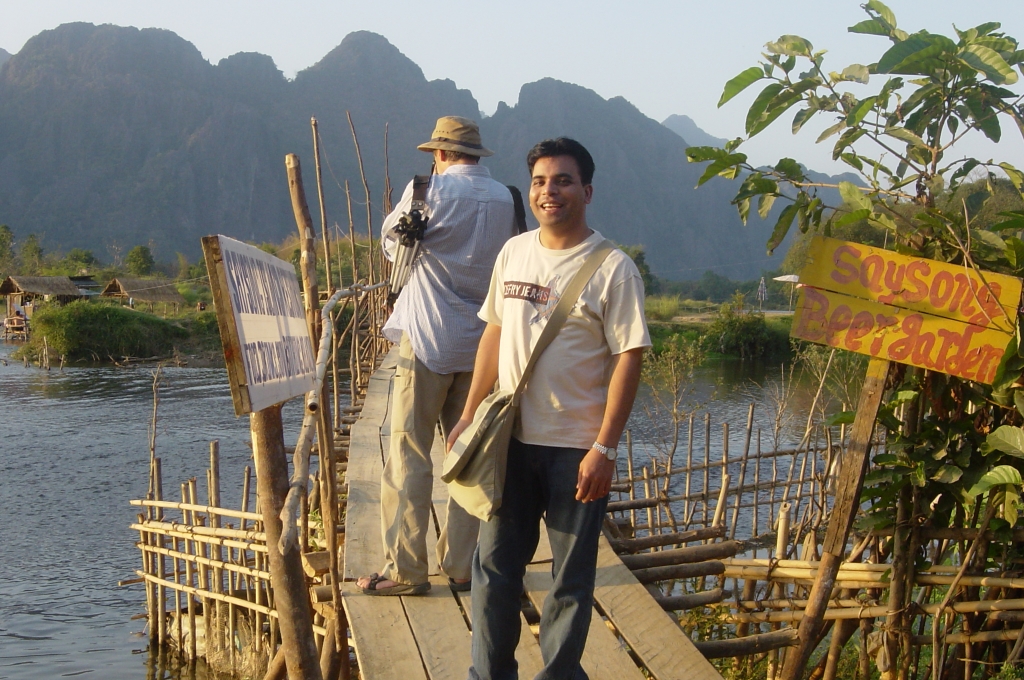 Day 1 - I fall in Love With Vang Vieng : Laos (Dec'04) 22