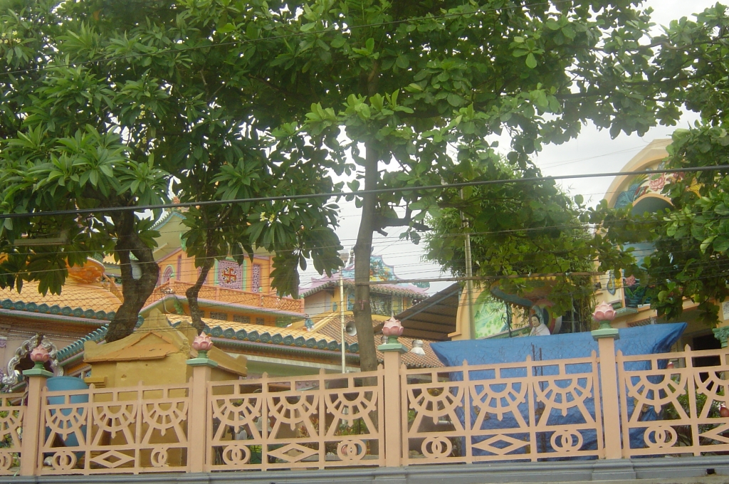 Day Trip To Am Chua Temple : Vietnam (Jul'04) 10