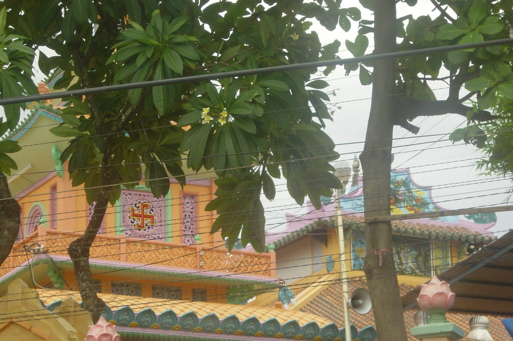 Day Trip To Am Chua Temple : Vietnam (Jul'04) 11