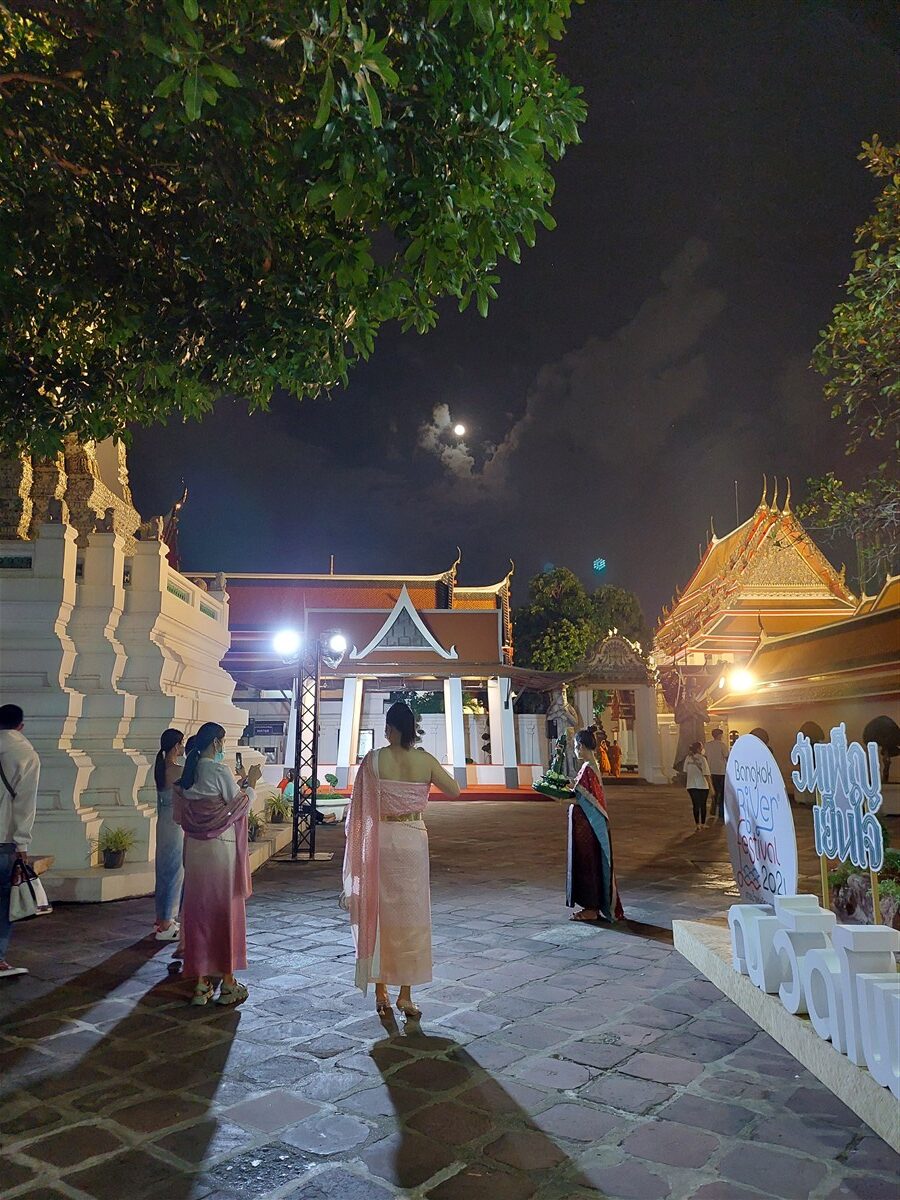 Pay Respect At Wat Pho Temple : Bangkok, Thailand (Nov'21) 7