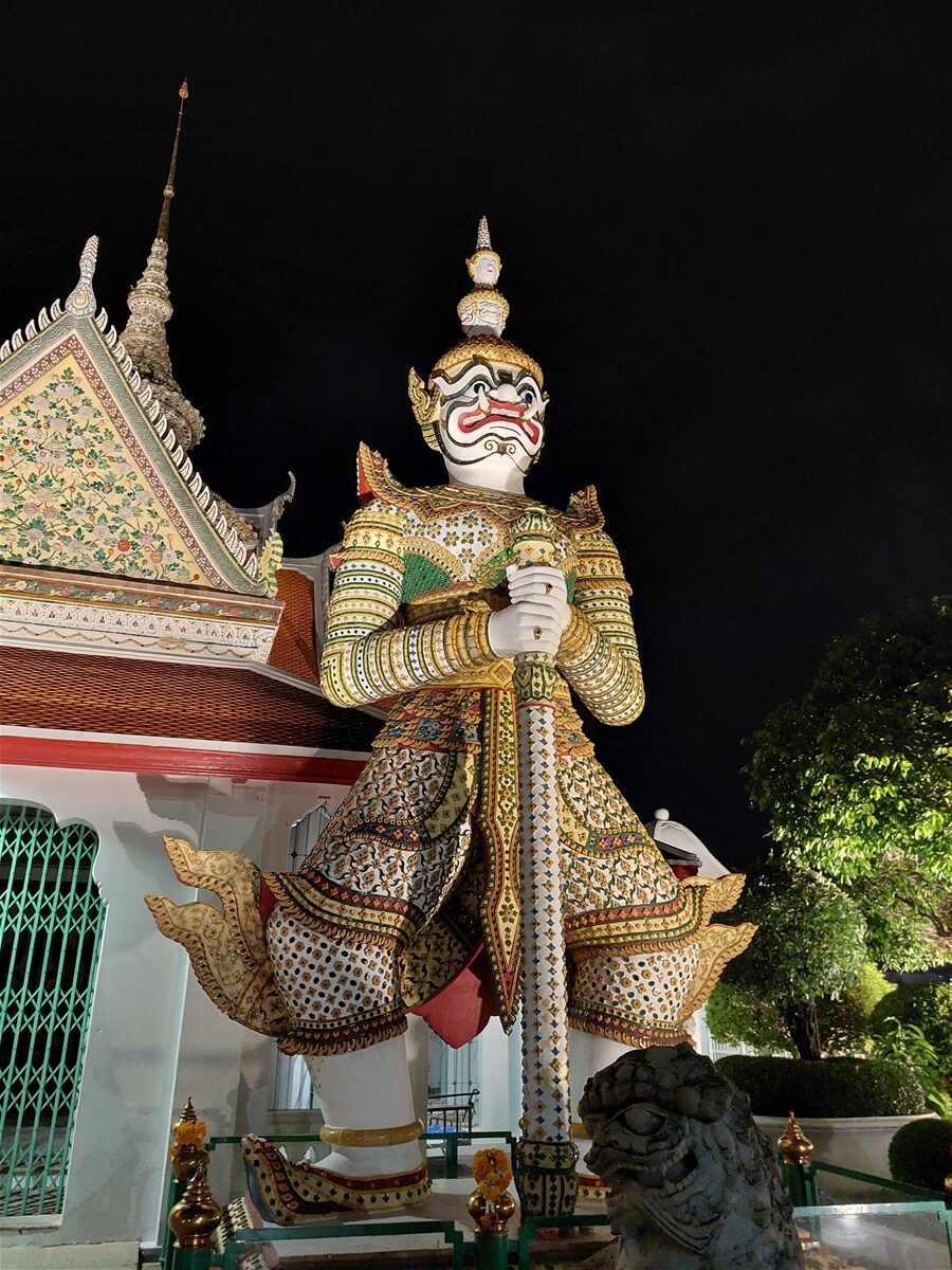 Pay Respect At Wat Pho Temple : Bangkok, Thailand (Nov'21) 12