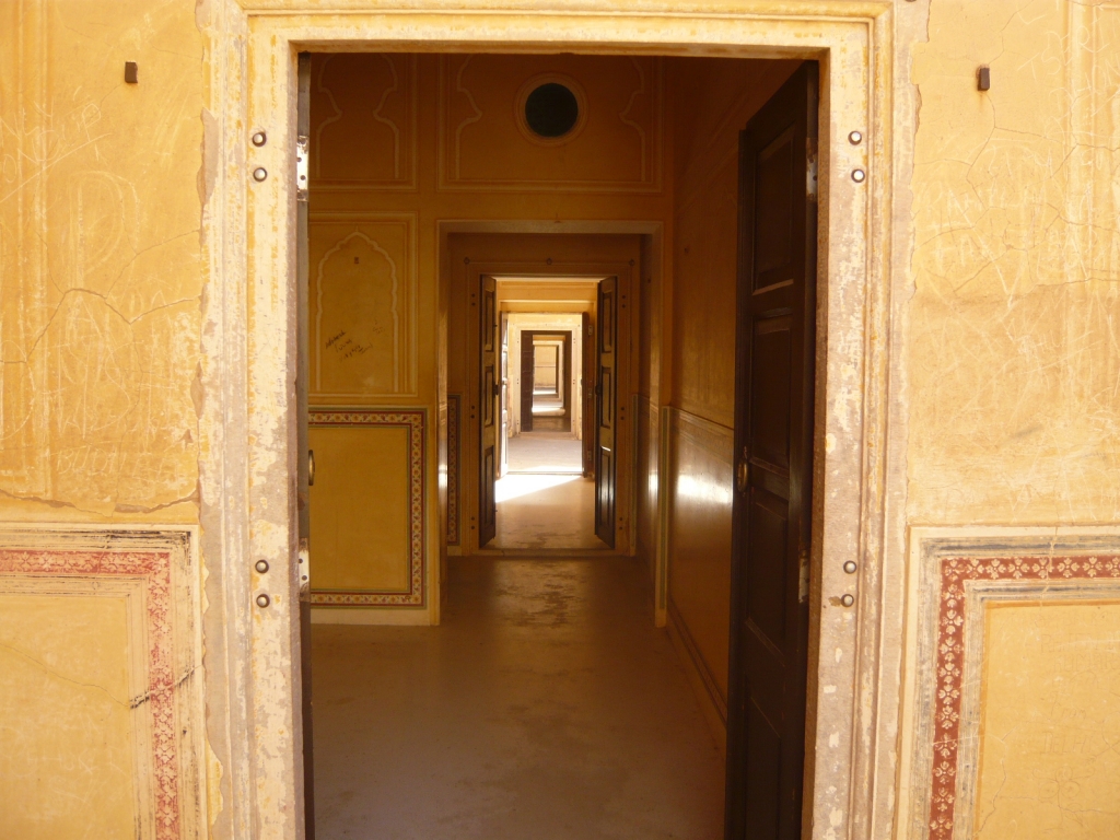 Exploring Nahargarh Fort : Jaipur, India (Mar'11) 14