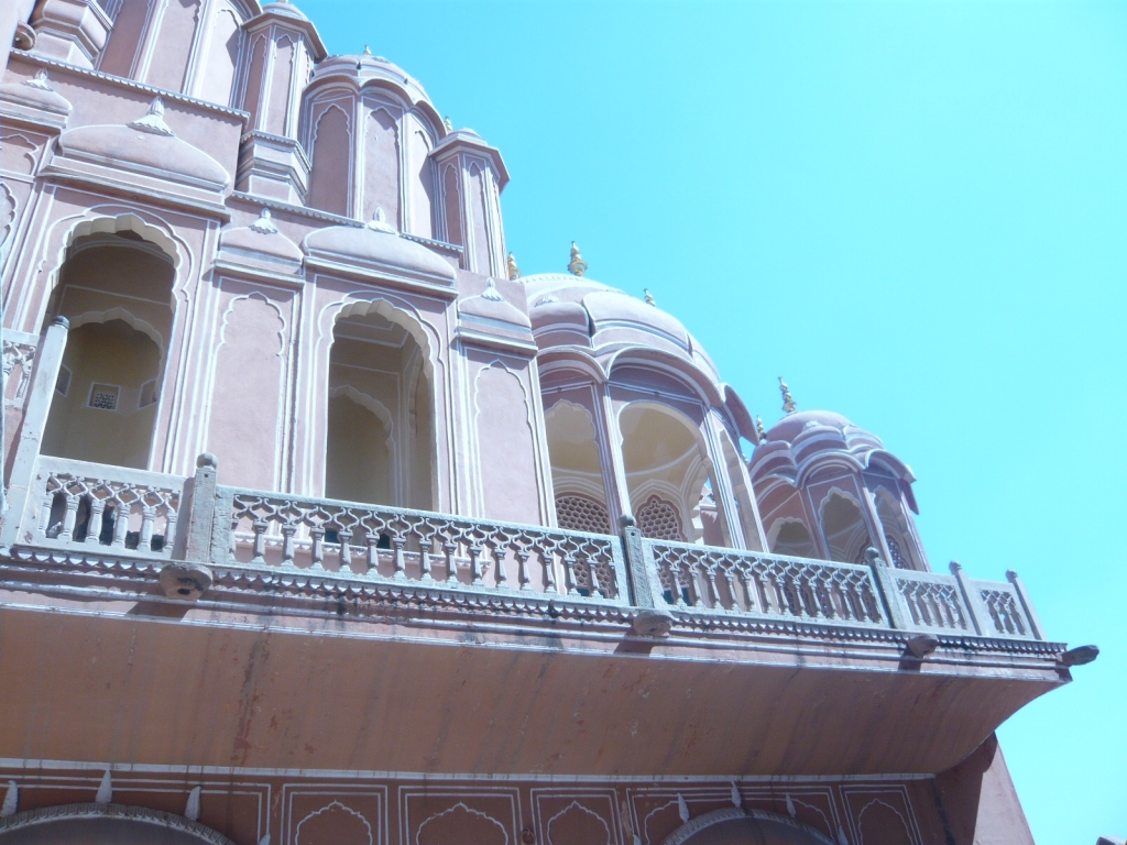 Exploring Hawa Mahal : Jaipur, India (Mar'11) 8