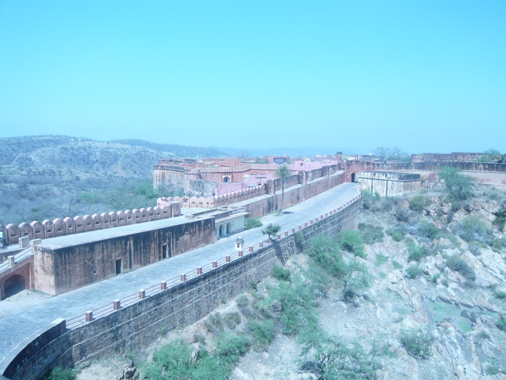 Exploring Jaigarh Fort : Jaipur, India (Mar'11) 17