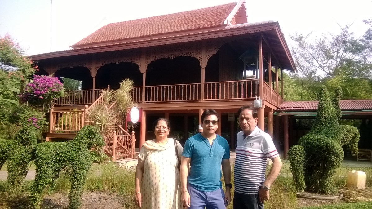 Day 5 - Visited Damnoen Saduak Floating Market With Family : Kanchanaburi, Thailand (Mar'14) 3