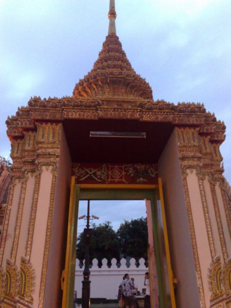 Exploring Wat Pho Temple : Bangkok, Thailand (Jan'09) 5