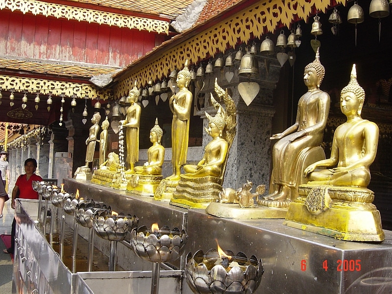 Trip To Doi Suthep Temple : Chiang Mai, Thailand (Apr'05) 9