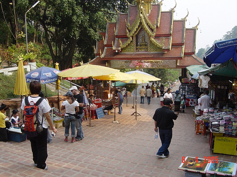 Explore Doi Suthep Temple : Chiang Mai, Thailand (Apr'05) 11