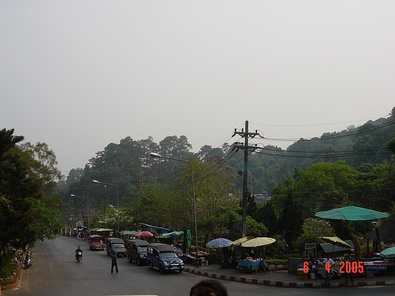 Trip To Doi Suthep Temple : Chiang Mai, Thailand (Apr'05) 11