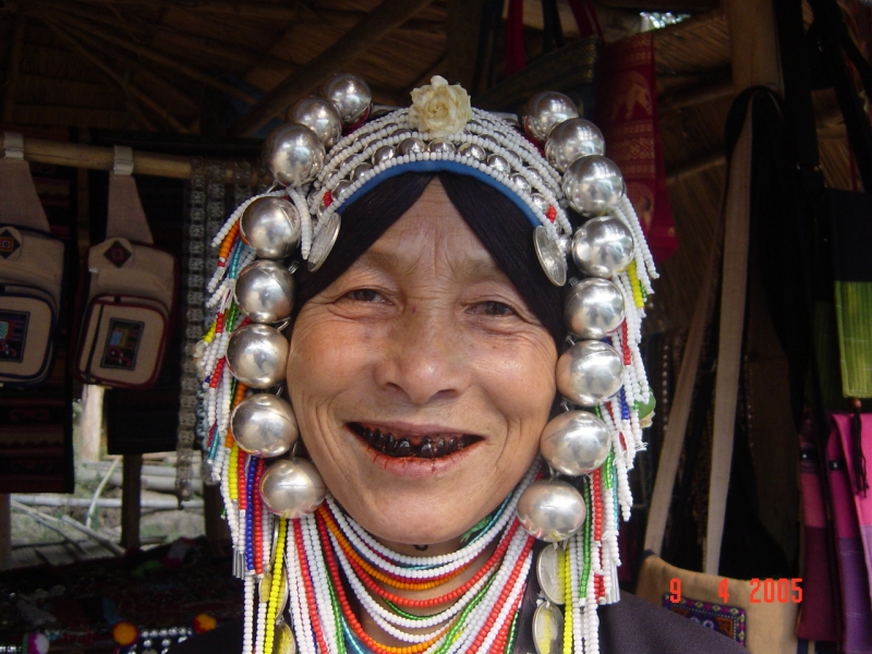 Exploring Long Neck Karen Village : Mae Hong Son, Thailand (Apr'05) 8