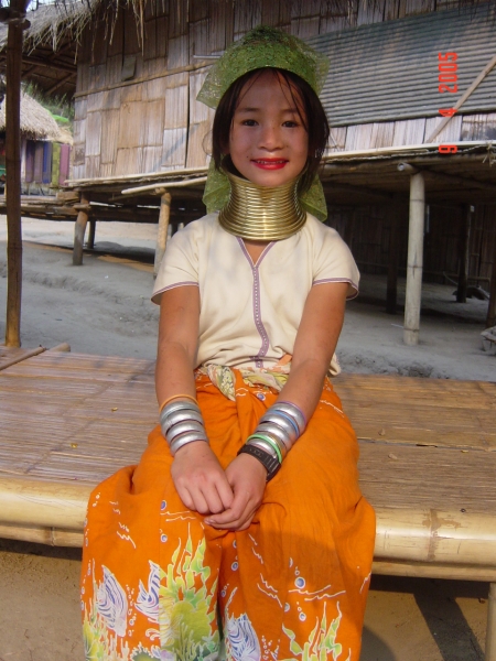 Exploring Long Neck Karen Village : Mae Hong Son, Thailand (Apr'05) 12