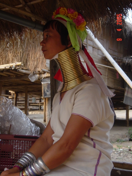 Exploring Long Neck Karen Village : Mae Hong Son, Thailand (Apr'05) 14