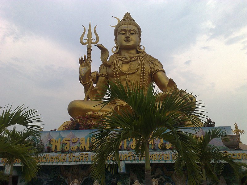 biggest hindu temple in thailand