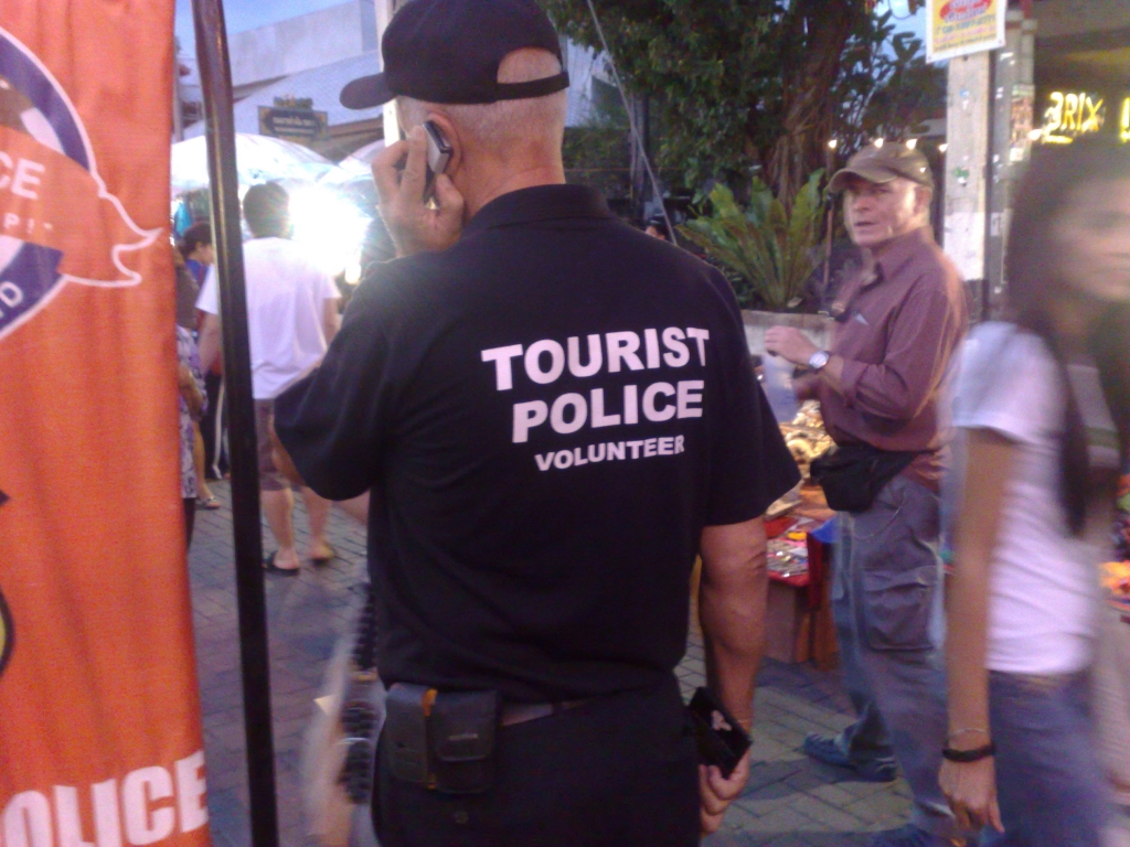 Exploring Chiang Mai City and Night Market : Thailand (Oct'11) 25
