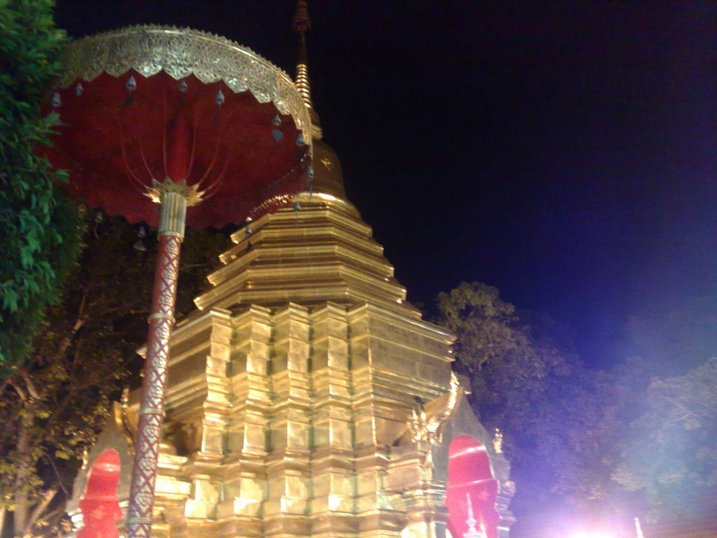 Exploring Chiang Mai City and Night Market : Thailand (Oct'11) 33