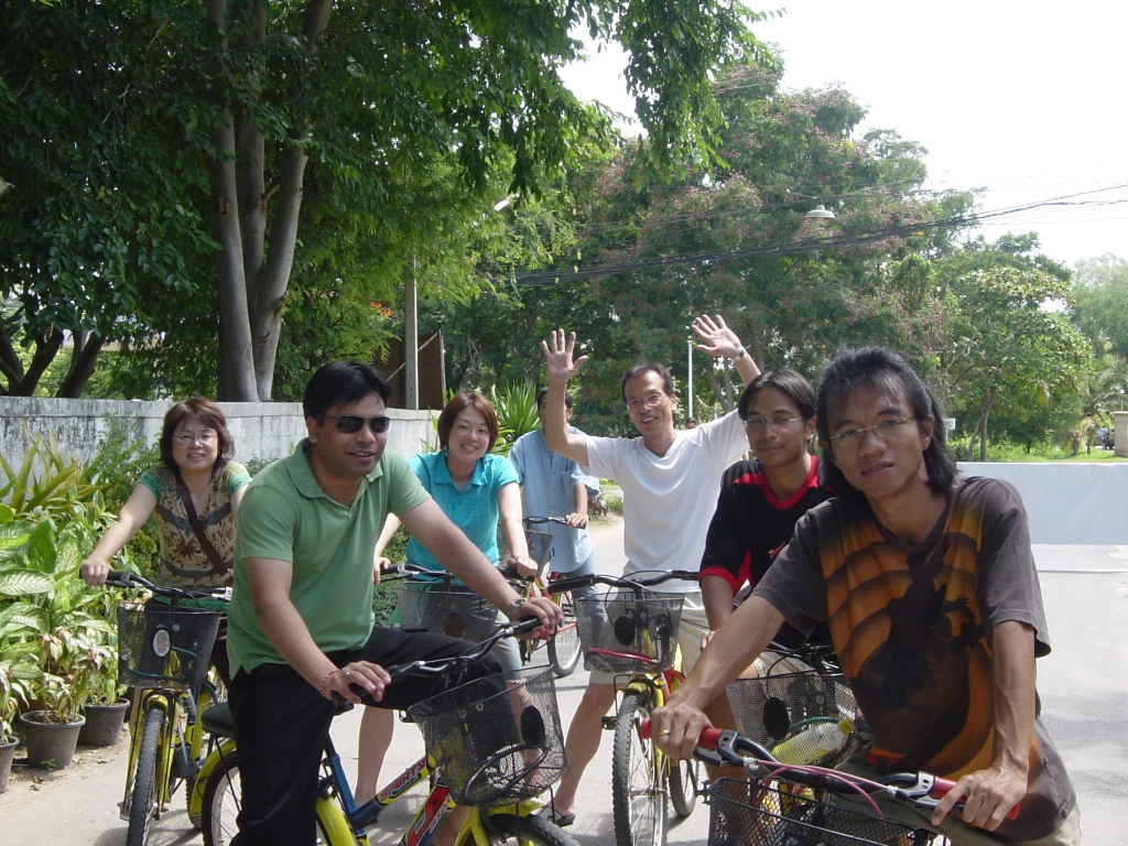 Exploring Hua Hin : Thailand (July'06) 13