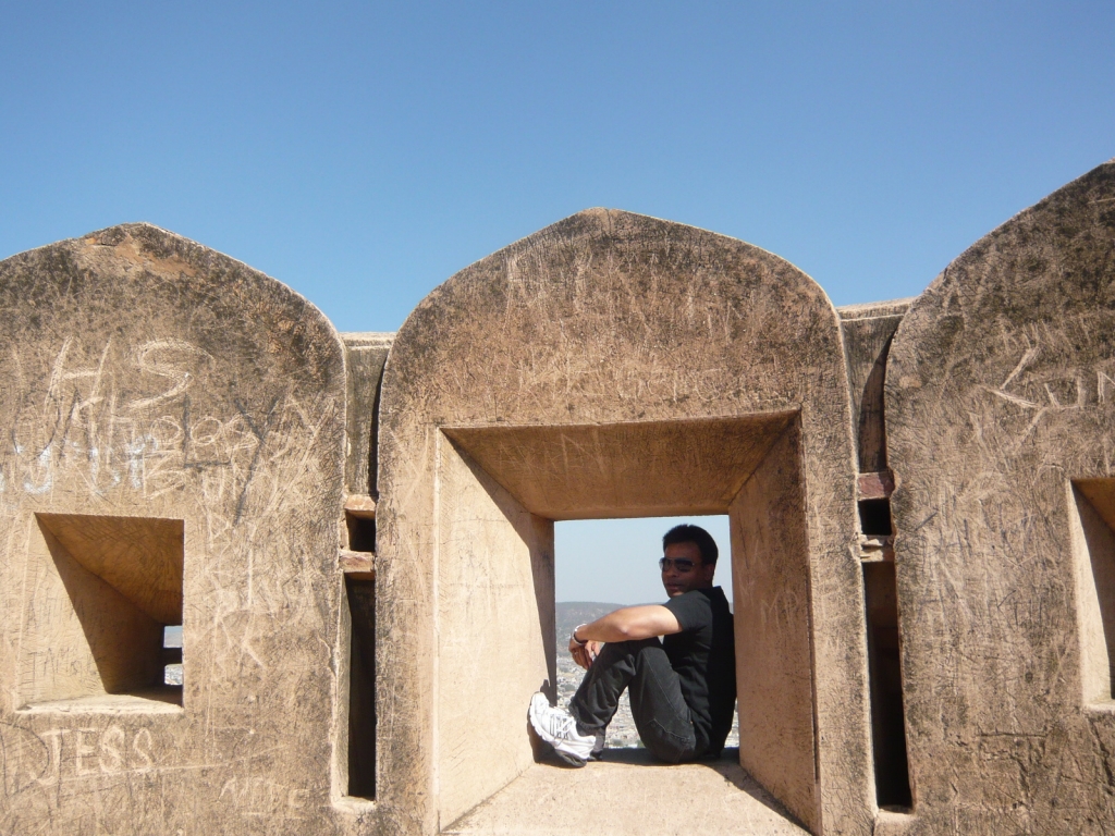 Exploring Nahargarh Fort : Jaipur, India (Mar'11) 3