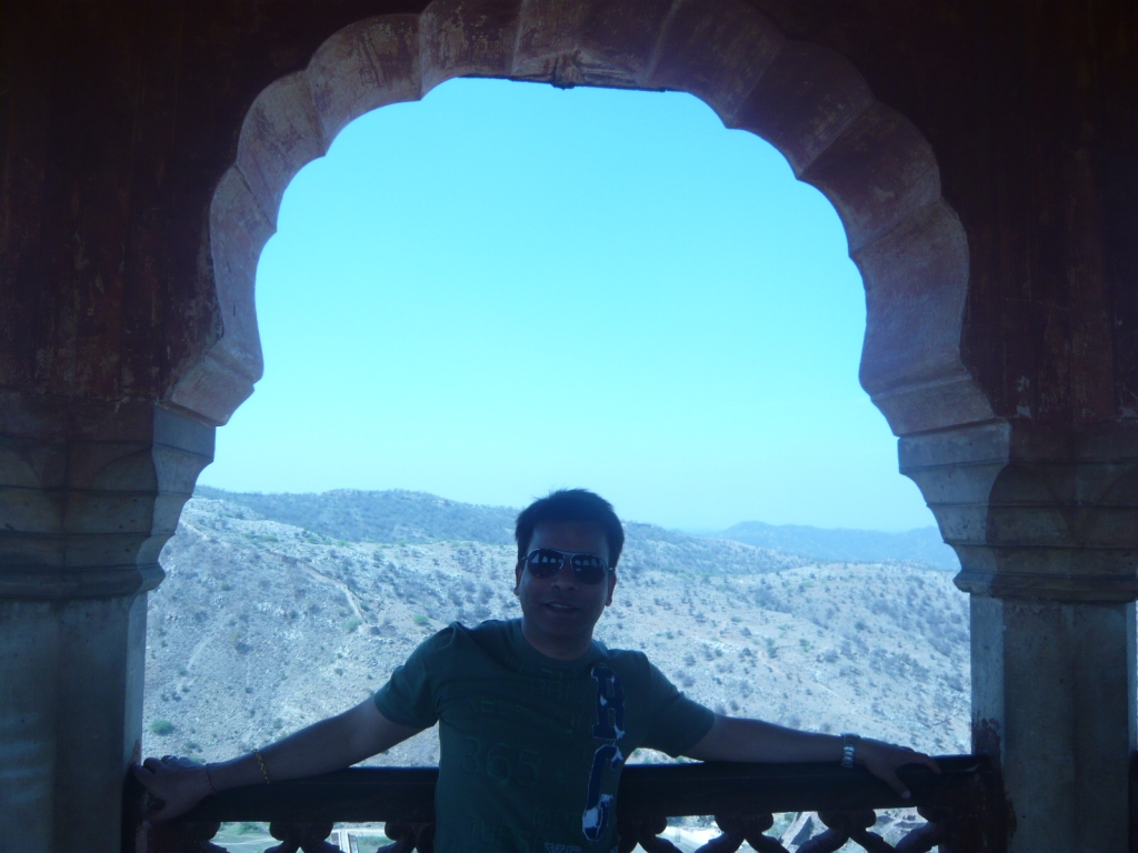 Exploring Jaigarh Fort : Jaipur, India (Mar'11) 1