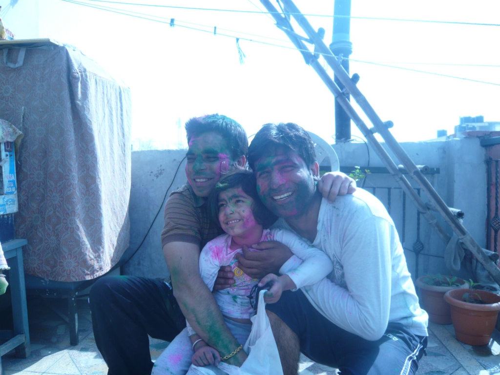 Day 8 – Enjoying Holi Festival With Family : Delhi, India (Mar’11)