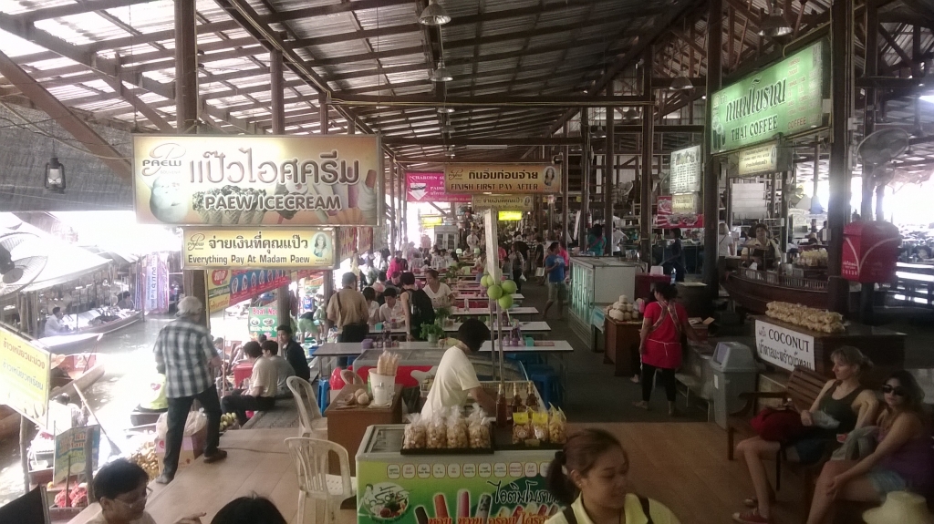 Exploring Damnoen Saduak Floating Market : Kanchanaburi, Thailand (Mar'14) 12