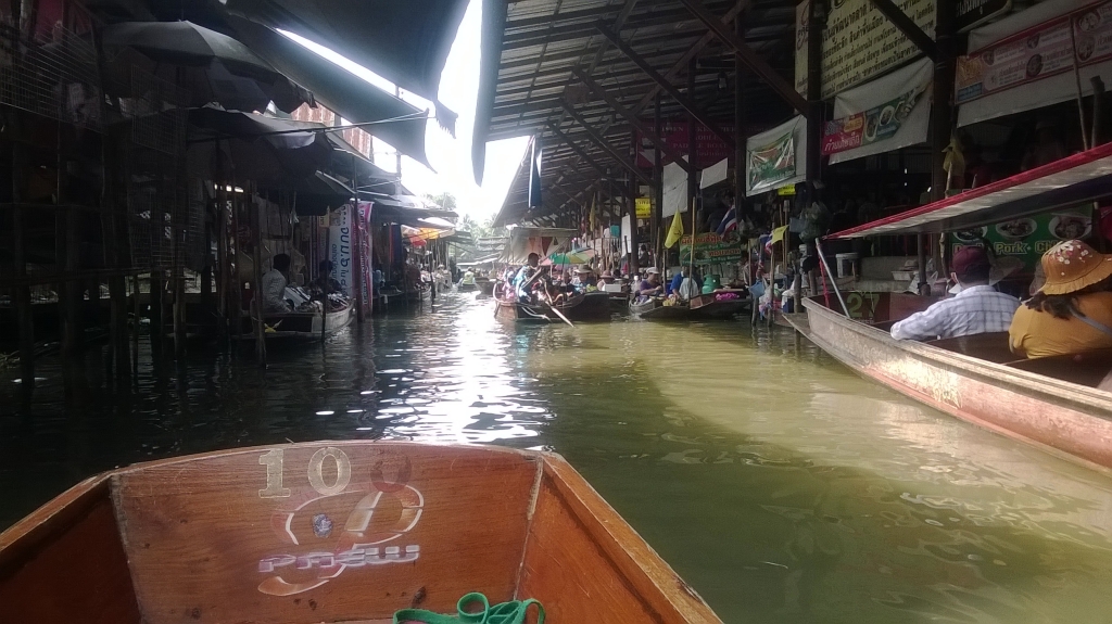 Exploring Damnoen Saduak Floating Market : Kanchanaburi, Thailand (Mar'14) 6