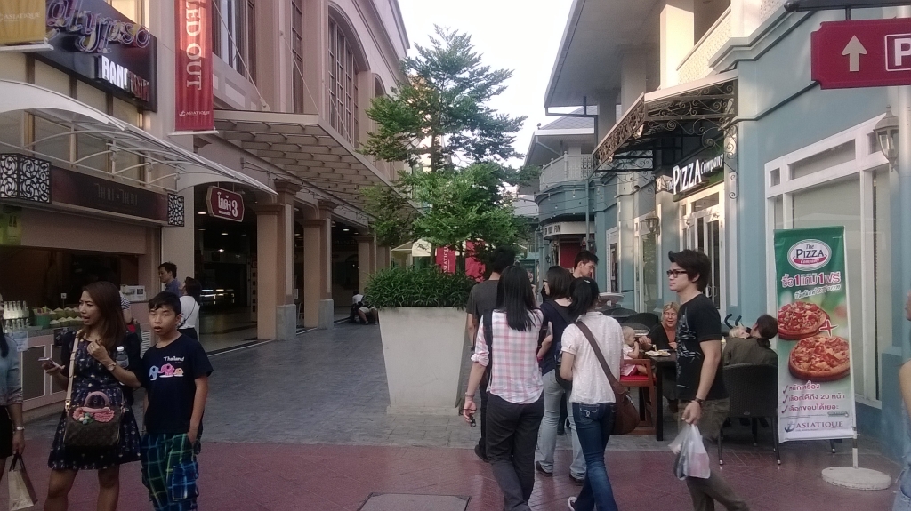 Exploring Asiatique Market : Bangkok, Thailand (Mar'14) 6