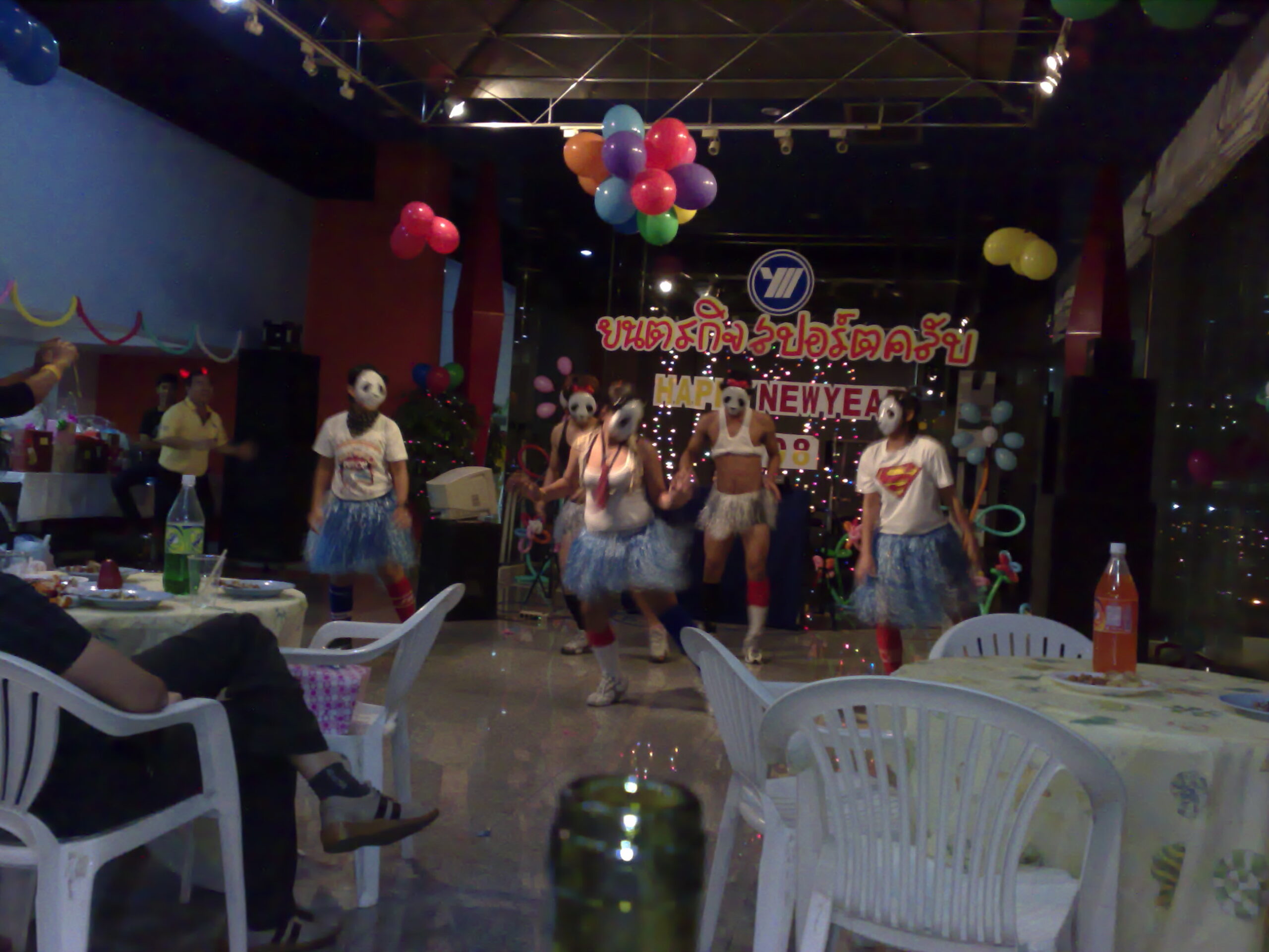 Exploring Fun at Fitness Party in Bangkok : Thailand (Dec'08) 11
