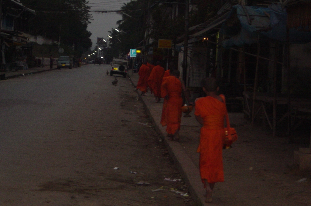 Day 2 - Celebrated New Year in Luang Prabang : Laos (Dec'04) 26