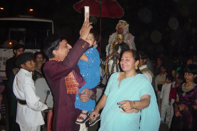 Exploring Delhi (Brother Marriage) : India (Dec'05) 15