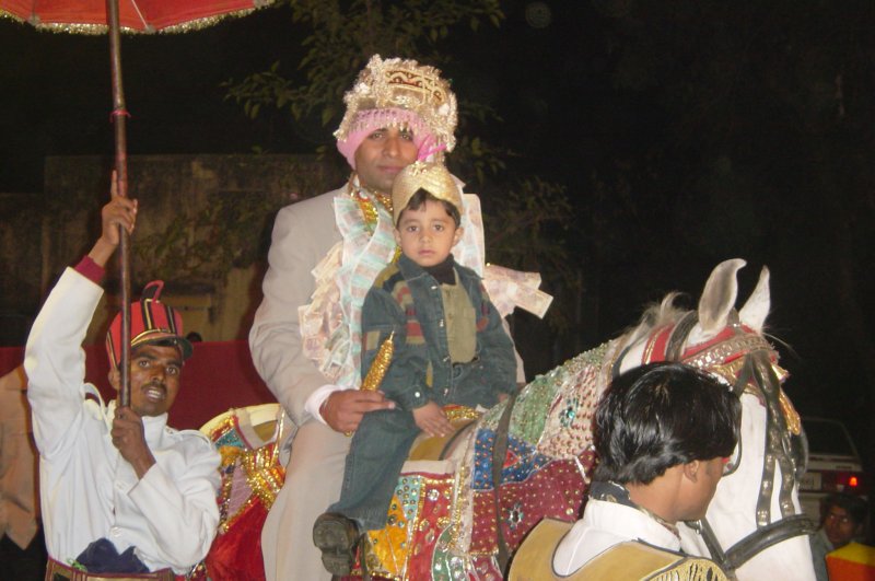 Exploring Delhi (Brother Marriage) : India (Dec'05) 17