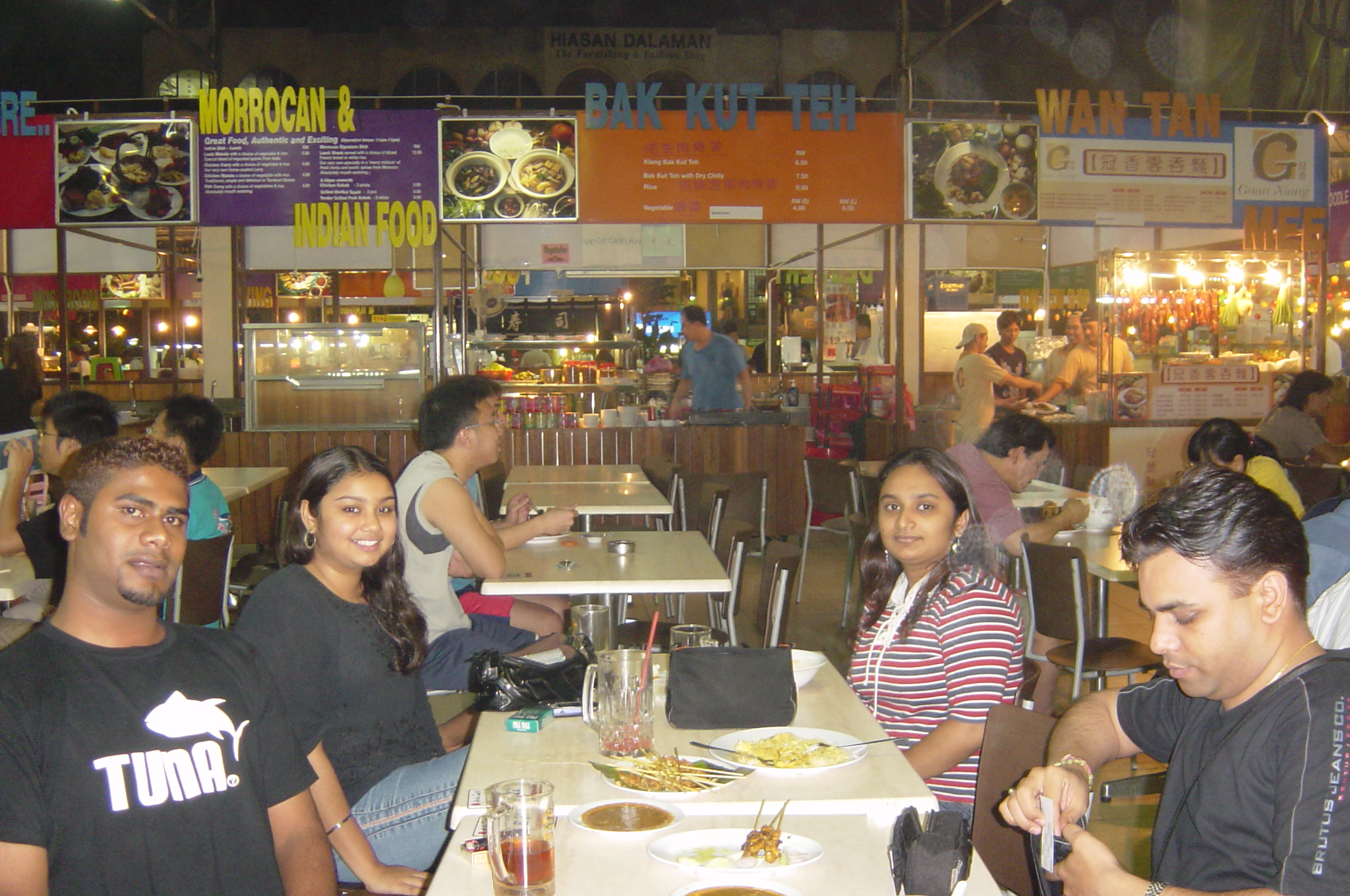 Exploring Kuala Lumpur : Malaysia (Dec'05) 4