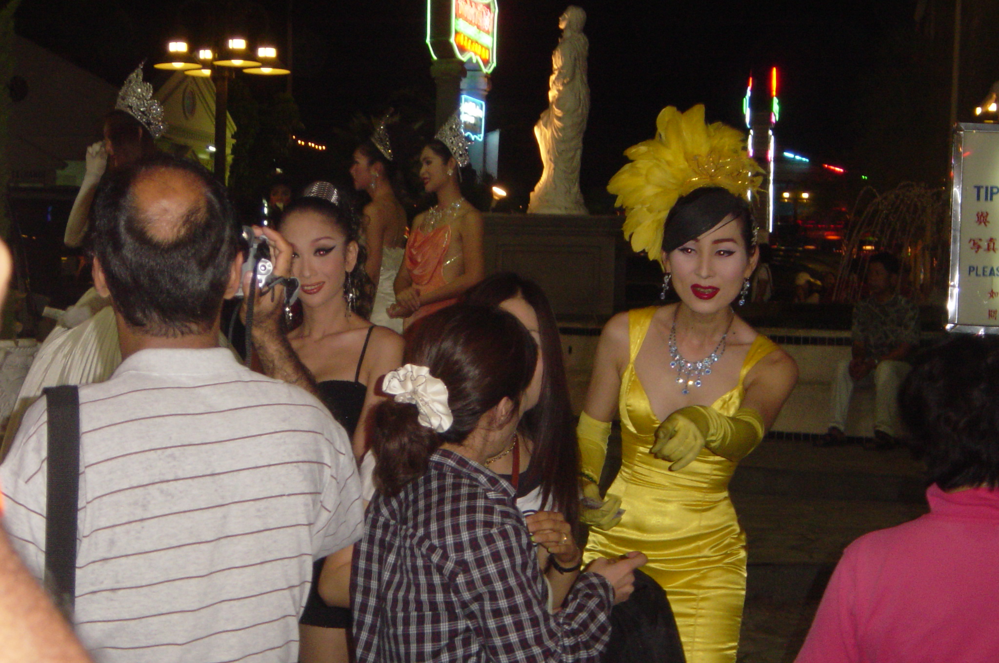 Exploring Pattaya : Thailand (Oct'05) 6