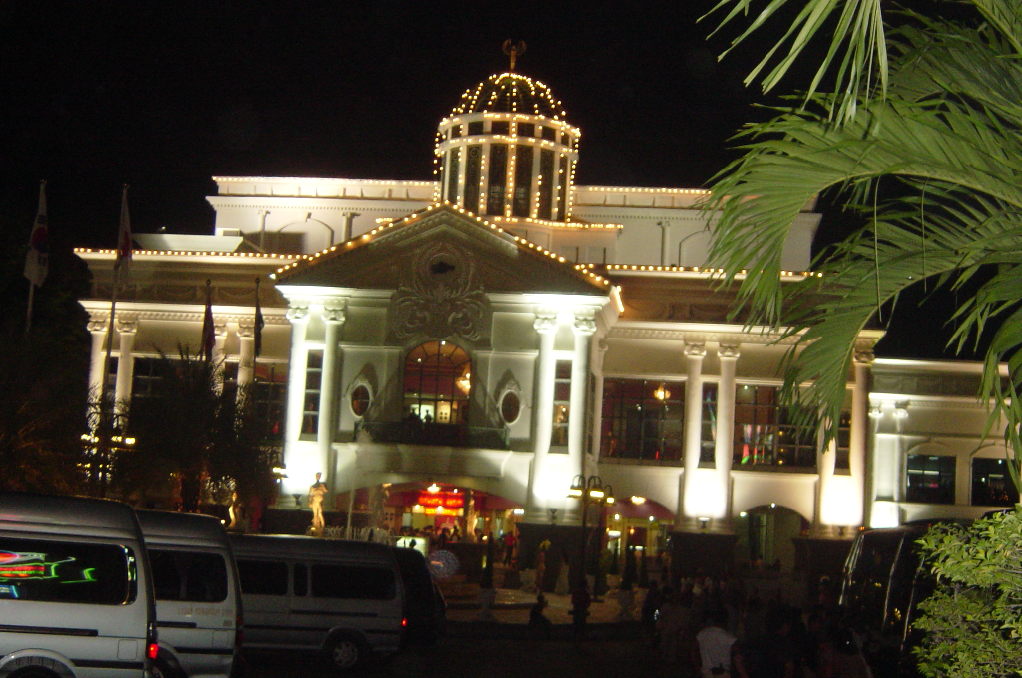 One Night Trip To Pattaya With Friends : Thailand (Oct'05) 5