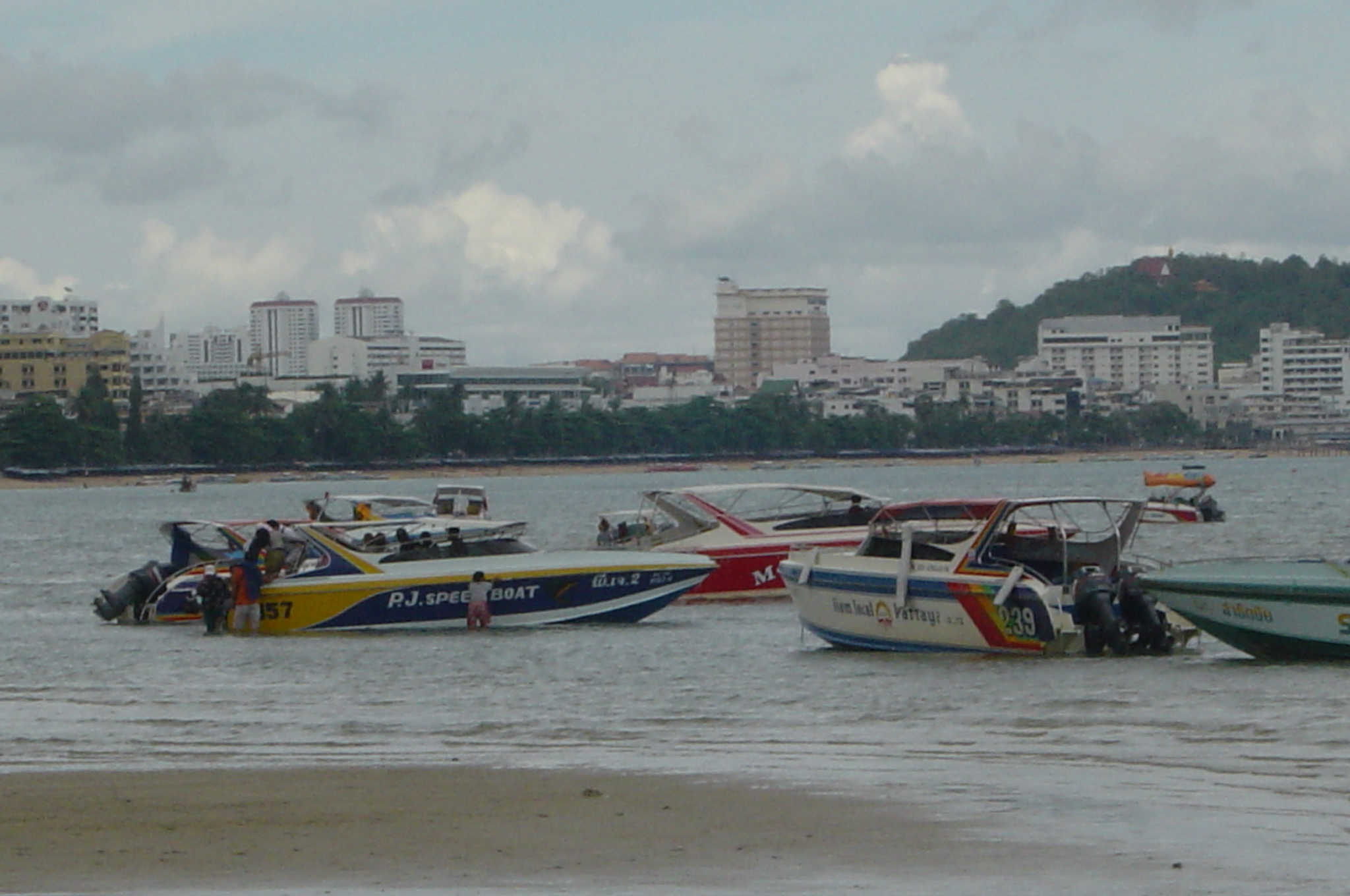 One Night Trip To Pattaya With Friends : Thailand (Oct'05) 7