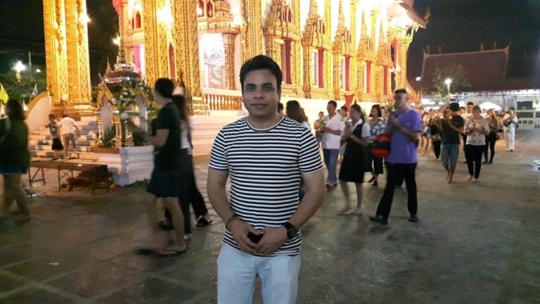 Paying Respect At Wat Thepleela Temple, Bangkok : Thailand (May’17)