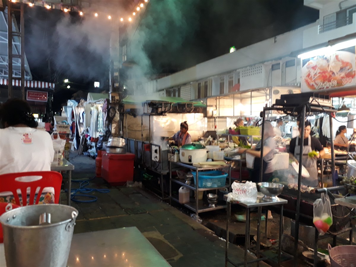 Exploring Hua Hin & Night Market : Thailand (May'17) 9