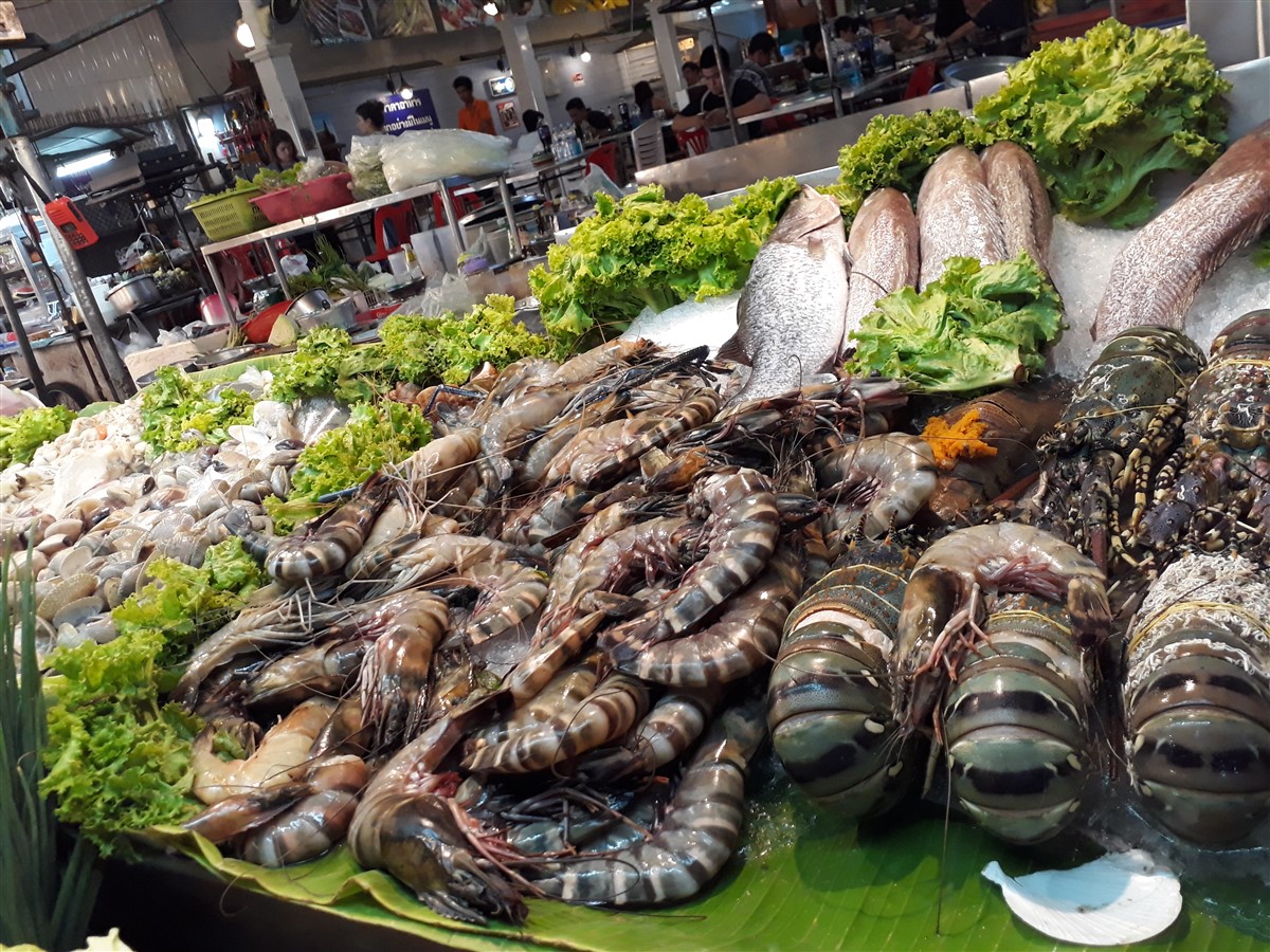 Exploring Hua Hin & Night Market : Thailand (May'17) 10