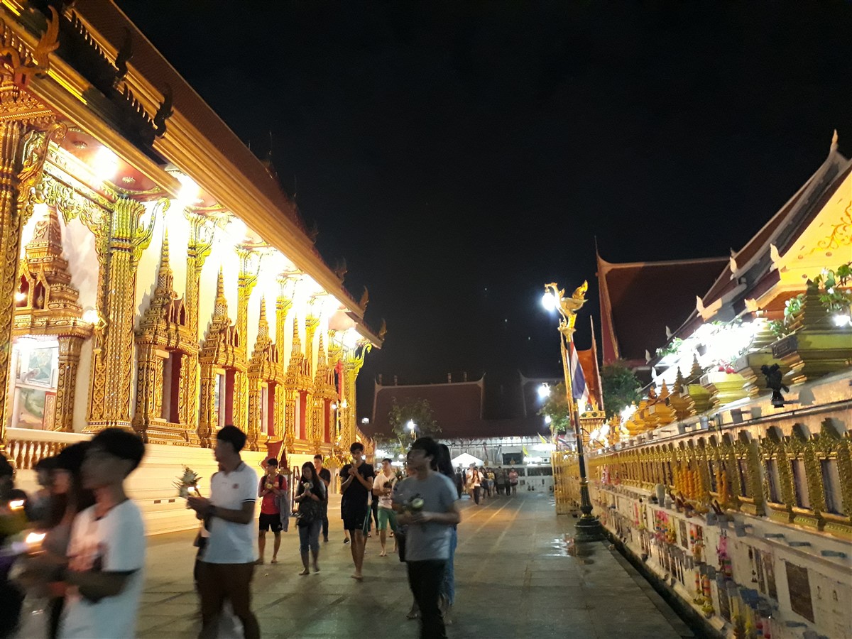 Exploring Wat Thepleela Temple, Bangkok : Thailand (May'17) 9