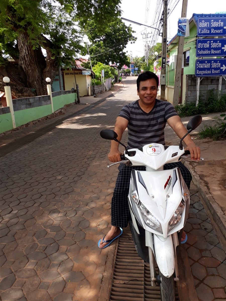 Exploring Koh Larn Island by Motorbike : Pattaya, Thailand (Sep’17) 11