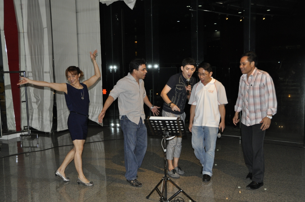 Exploring Fun at Yontrakit Fitness Party : Bangkok, Thailand (Sep'11) 10