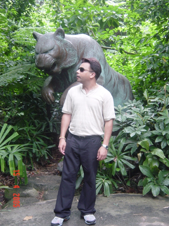 Exploring Singapore Zoo : Singapore (Apr’05) 2