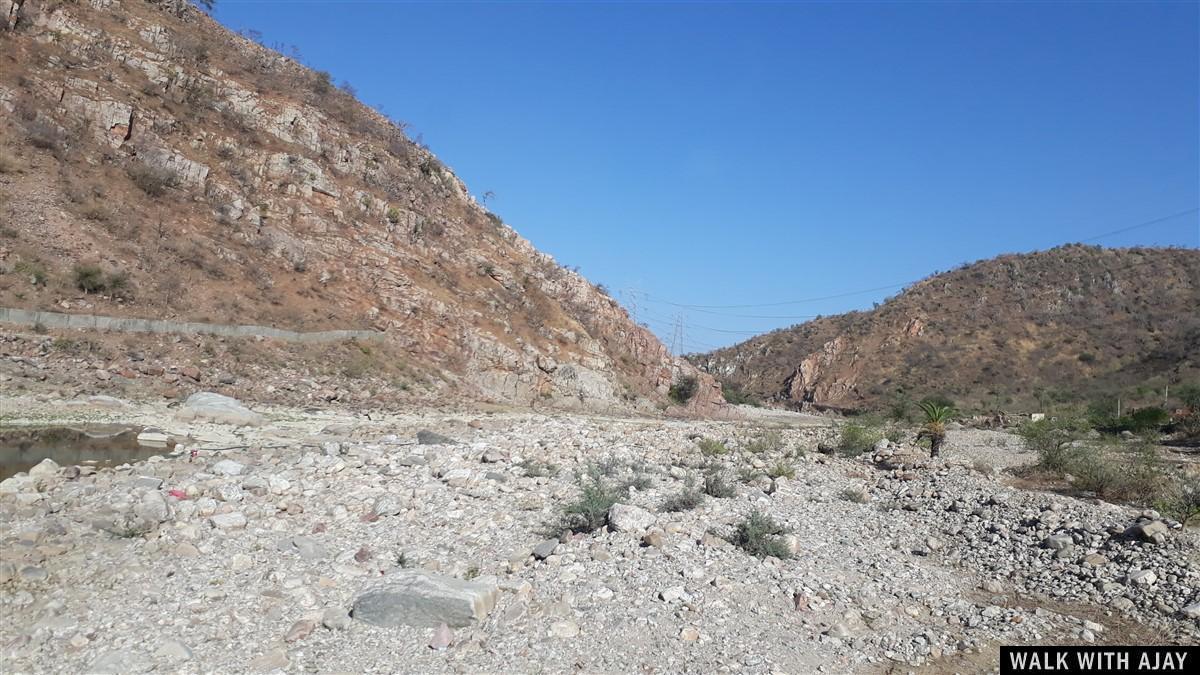 Day 8 - Remembering the History at Kumbhalgarh Fort : India (Apr’19) 25 Driving from Mount Abu to Kumbhalgarh Fort and hilly area