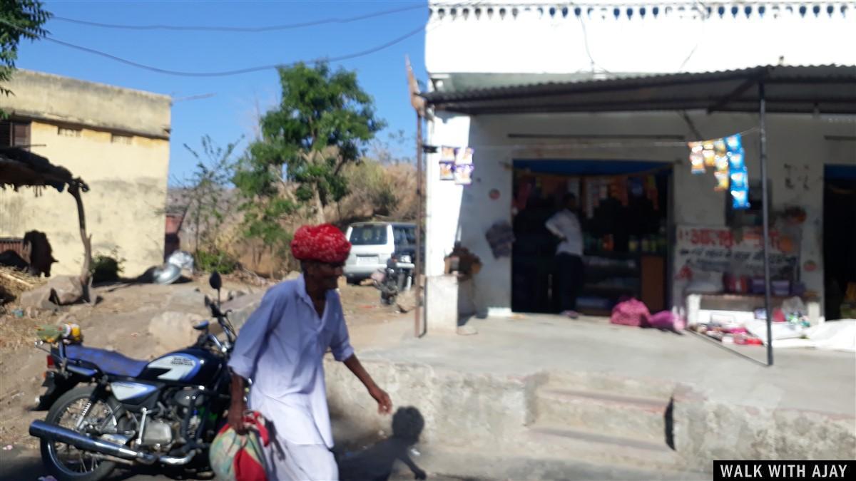 Driving from Mount Abu to Kumbhalgarh Fort and local old man