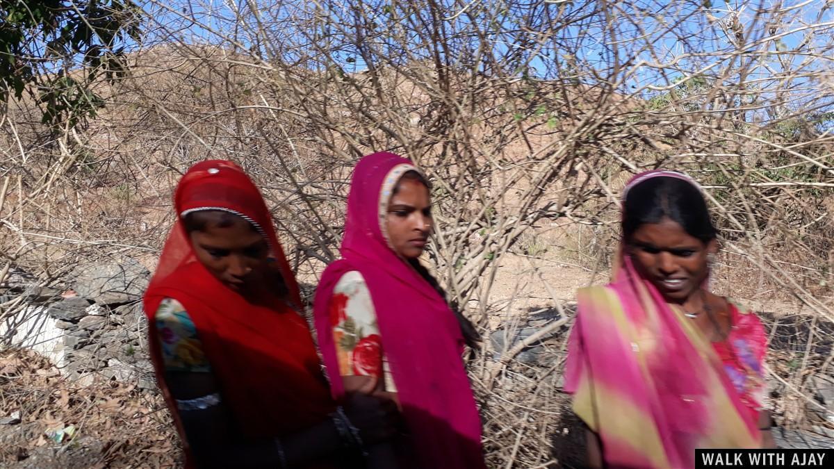 Driving from Mount Abu to Kumbhalgarh Fort and local womens