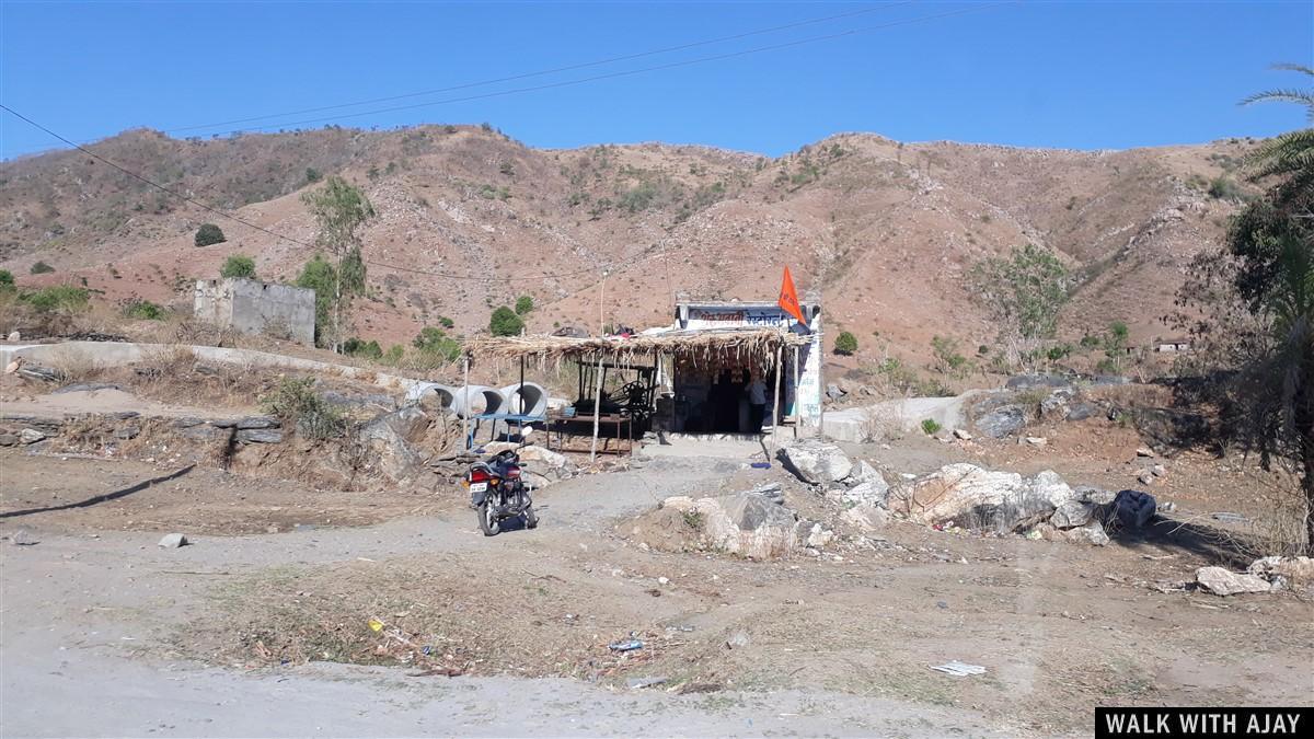 Driving from Mount Abu to Kumbhalgarh Fort and local shop