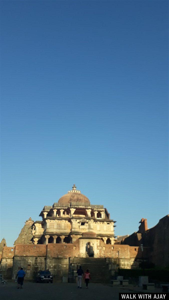 kumbhalgarh fort at night