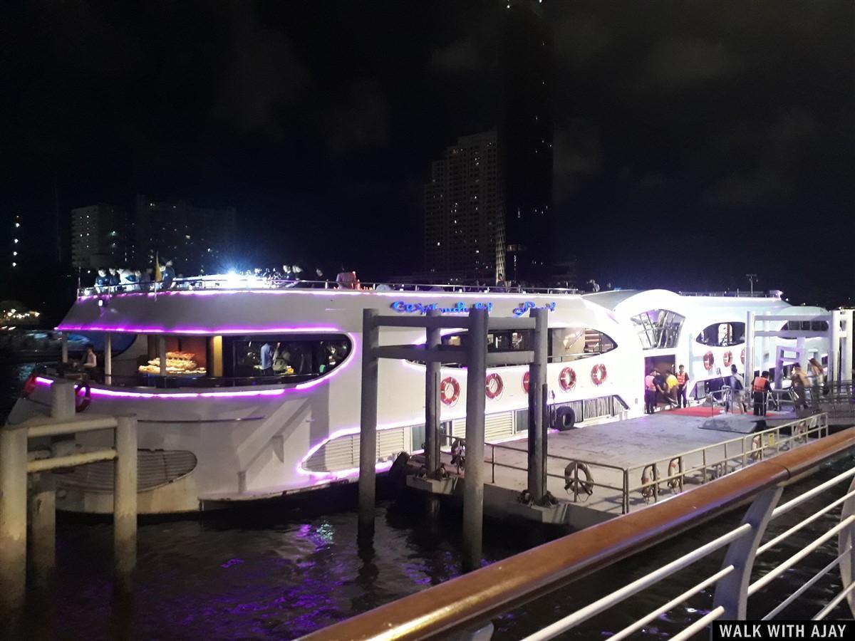 Luxury 5 star cruise on Chaophraya river at night.