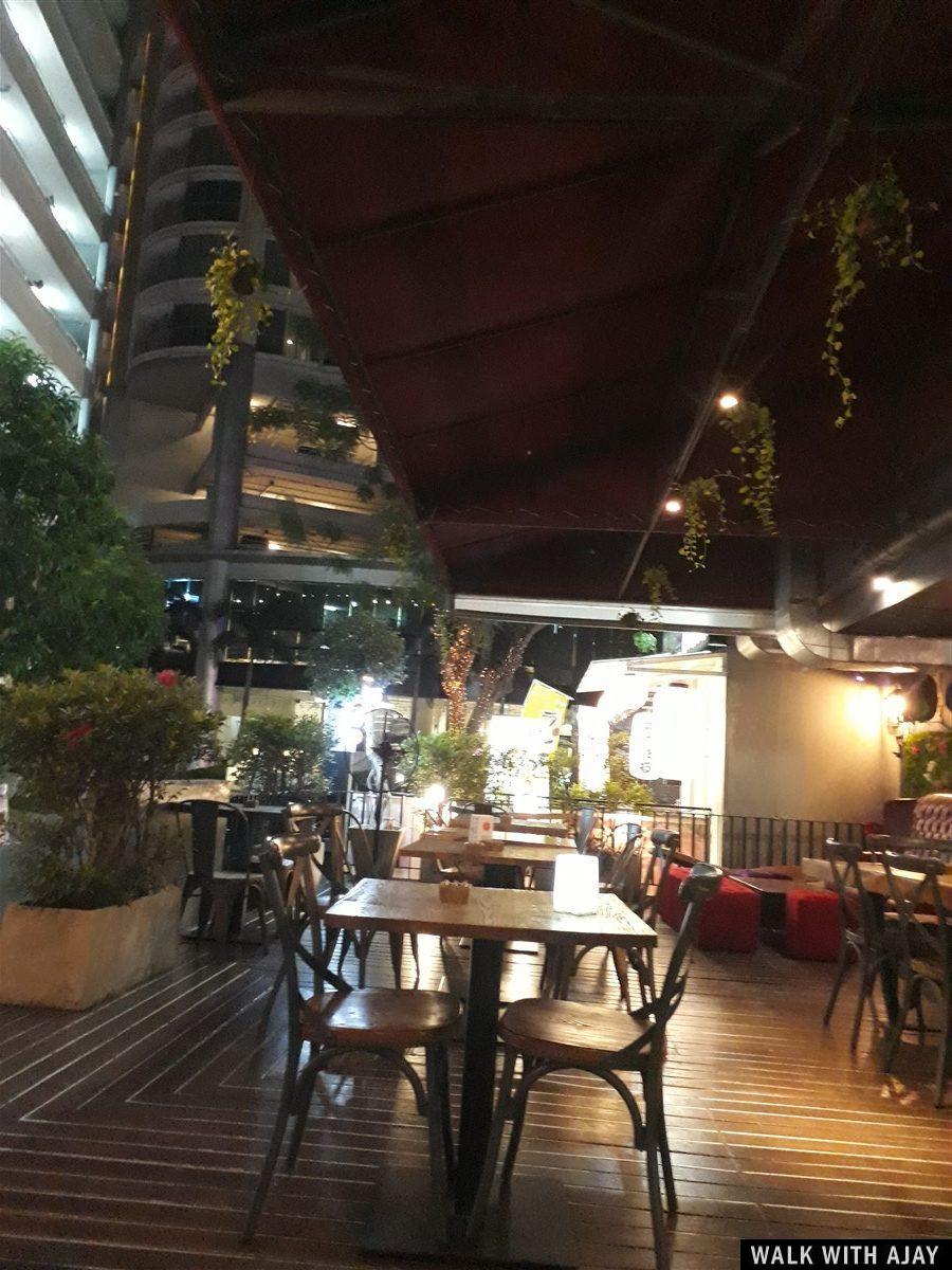 Chillout in W District : Bangkok, Thailand (Jul’19) 3 Sitting area around W District in open space to enjoy your meal and drinks.